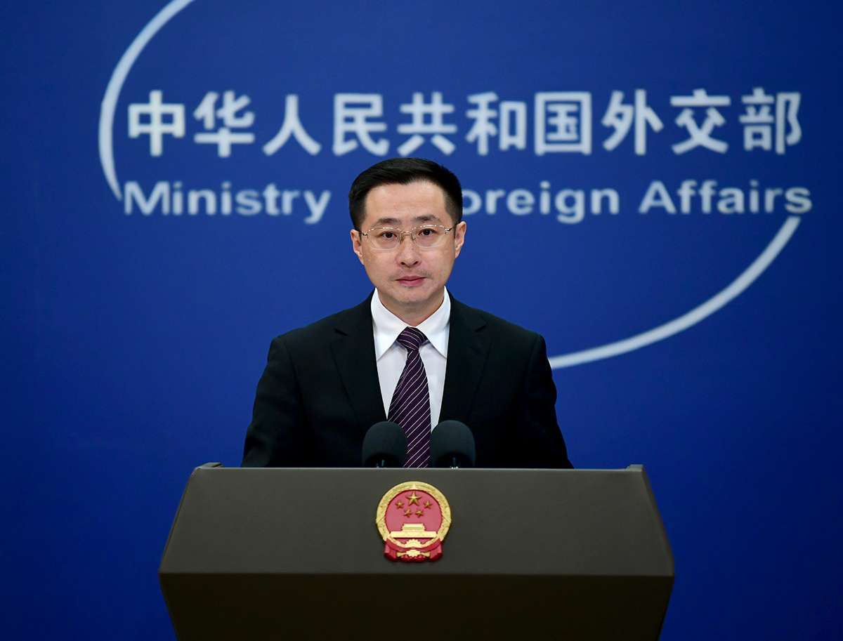 China pide evitar una escalada mayor entre EEUU y Venezuela