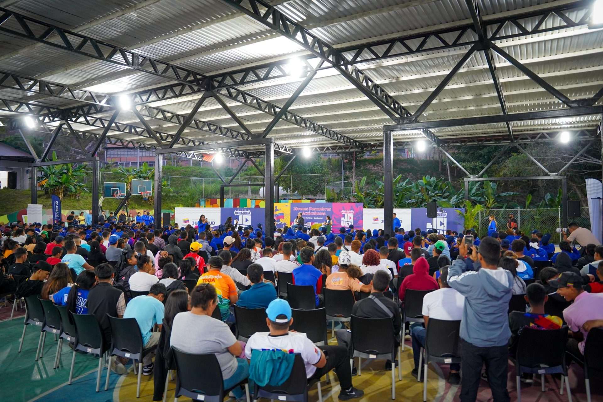 Jóvenes pescadores impulsan propuestas para la transformación económica