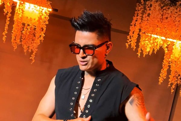 Juan Miguel rinde tributo a Daddy Yankee