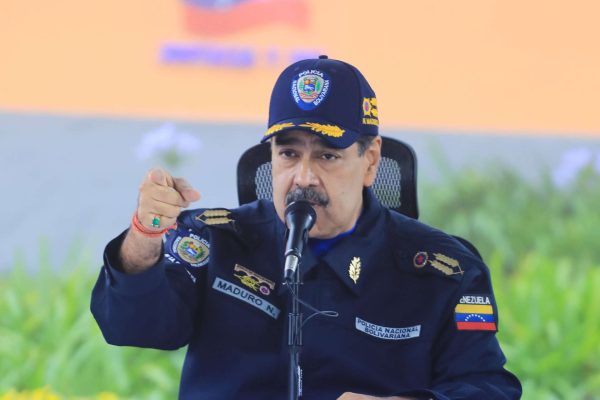 Maduro denunció robo de $14 millones para "aguinaldos" de la derecha