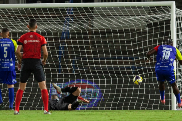 UCV y Carabobo empataron en el partido de ida de la final