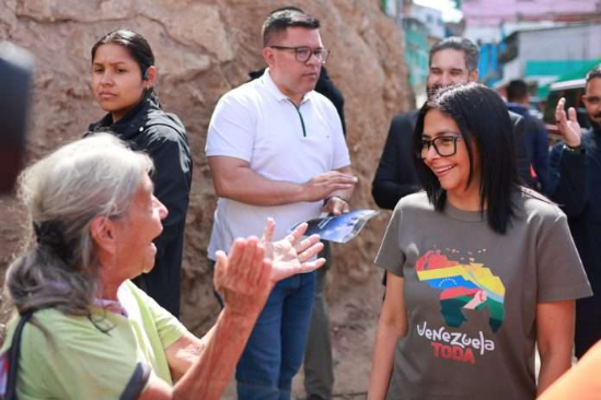 Delcy Rodríguez anunció que 300 de los 500 millones de dólares que produjo la venta petrolera serán para proteger el ingreso y el poder adquisitivo de nuestros trabajadores
