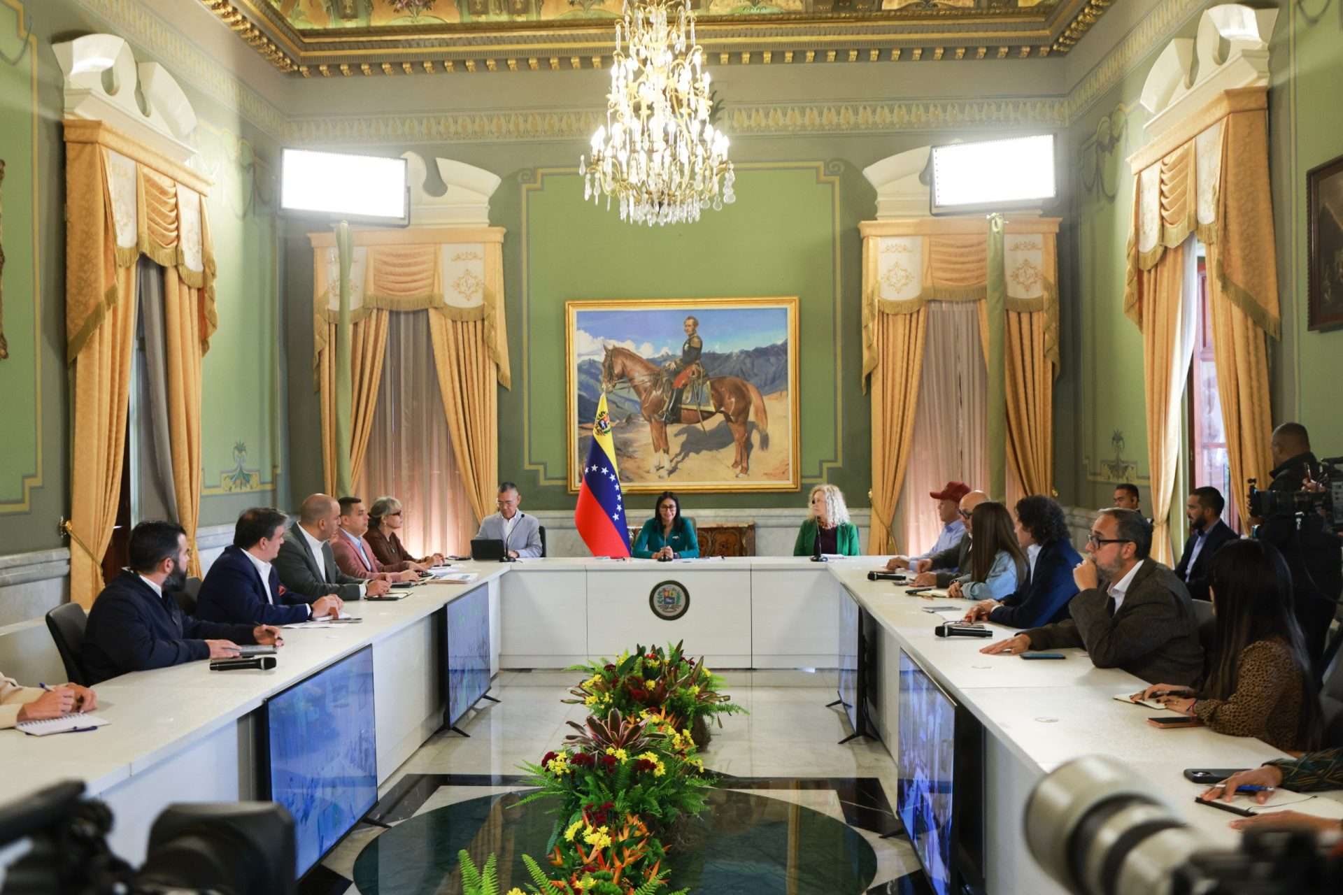 Delcy Rodríguez lidera instalación del programa para la convivencia y la paz