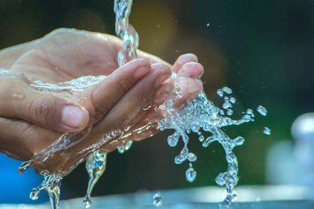 El agua potable - Últimas Noticias