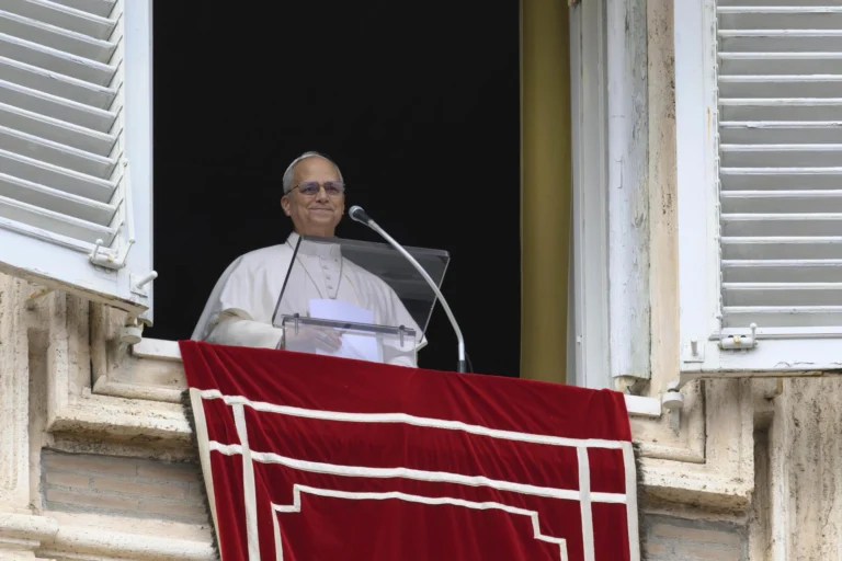 Papa León XIV exige respeto a la soberanía