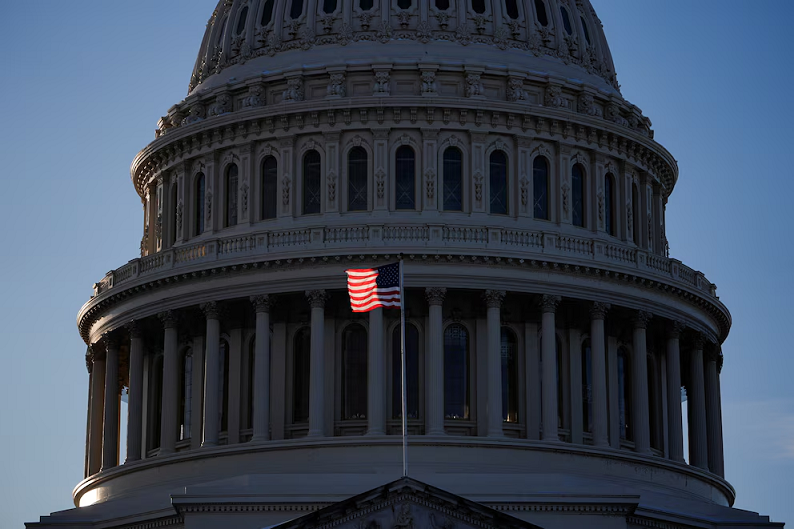 Senadores demócratas y republicanos alcanzaron un acuerdo para evitar la paralización del Gobierno de EEUU