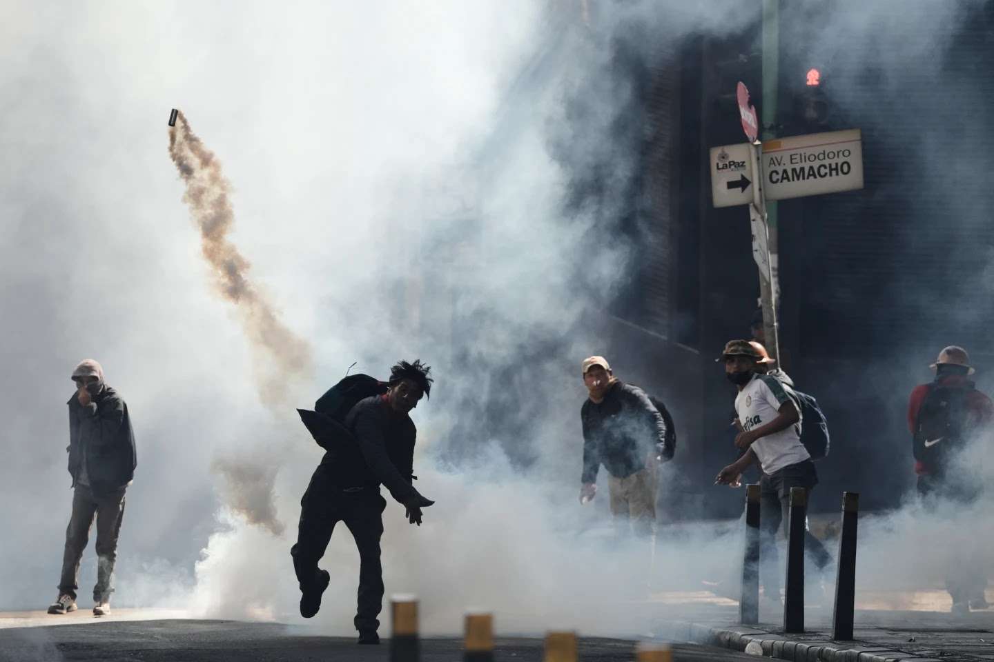 Sindicatos de Bolivia arrecian las protestas