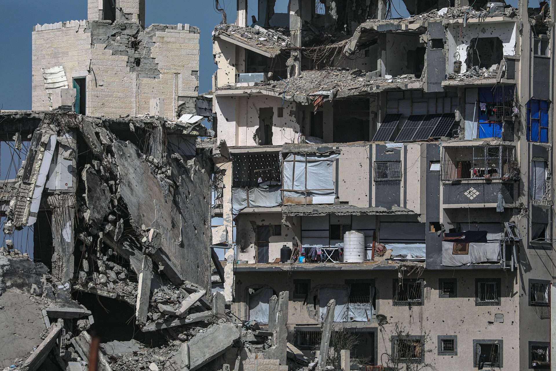 8.000 cuerpos siguen bajo escombros en Gaza