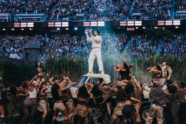 Bad Bunny bate récord de audiencia en el show de la Super Bowl