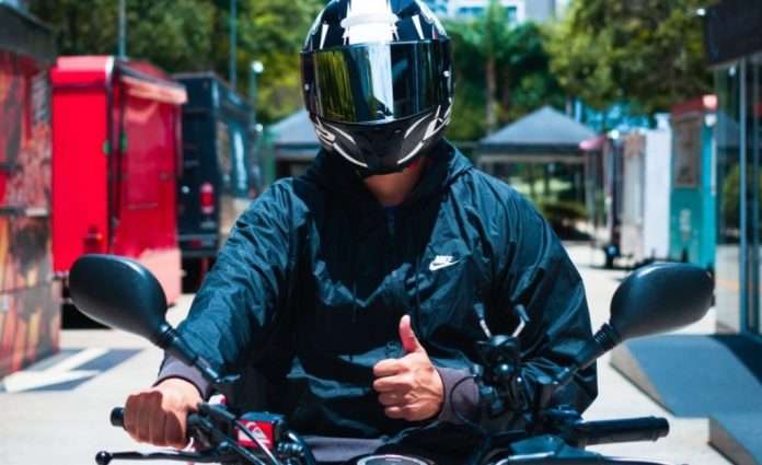 Motos