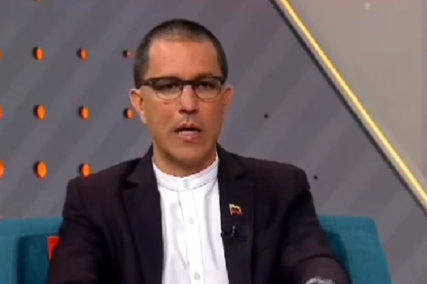 Jorge Arreaza rechazó que Enrique Márquez haya ido al homenaje de Donald Trump donde celebraron la muerte de venezolanos