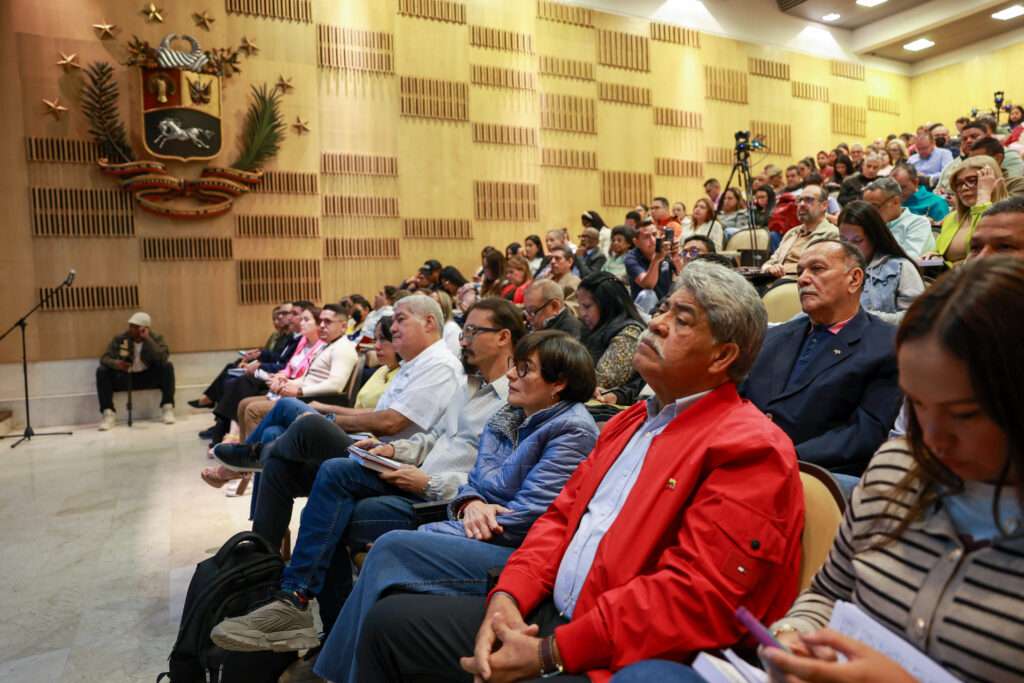 Ministra Jiménez insta a fortalecer la soberanía científica y legislativa ante la IA