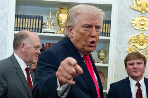 "Tendrán que empezar a aprender a luchar por sí mismos; EE.UU. ya no estará ahí para ayudarles"