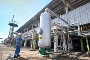 Cuba inicia distribución de derivados del petróleo donado por Rusia