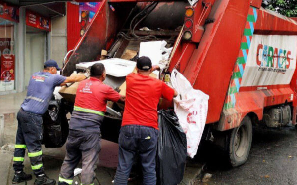 Alcaldía de Caracas fija horarios para la recolección de basura y estableció sanciones