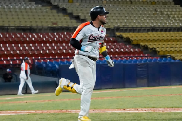 Caciques doblegó a Senadores con autoridad