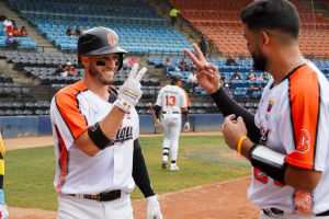 Caciques hizo respetar la UCV con triunfo ante Centauros