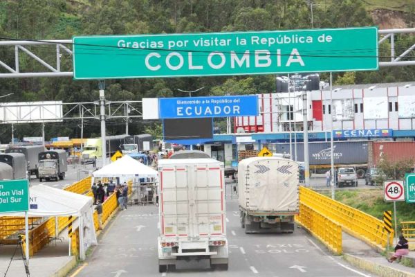 Colombia contragolpea con otro 100% de aranceles a Ecuador