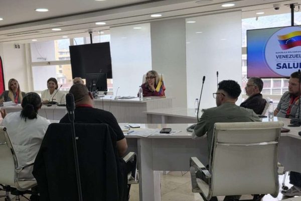 Coordinan plan de optimización de servicios hospitalarios