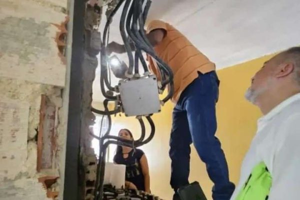 Coordinan reparaciones en conjunto residencial en El Valle tras deflagración