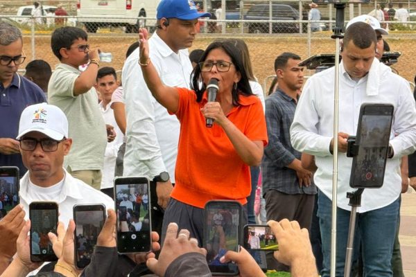 Delcy Rodríguez activa peregrinación anti-sanciones en Zulia y anuncia tecnología extranjera para abordar crisis eléctrica