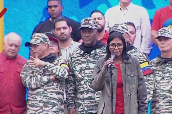 Delcy Rodríguez: al pueblo no le tembló el pulso para defender la democracia en abril de 2002