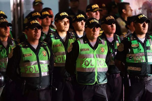 Despliegan más de 100.000 policías y militares para resguardar comicios en Perú