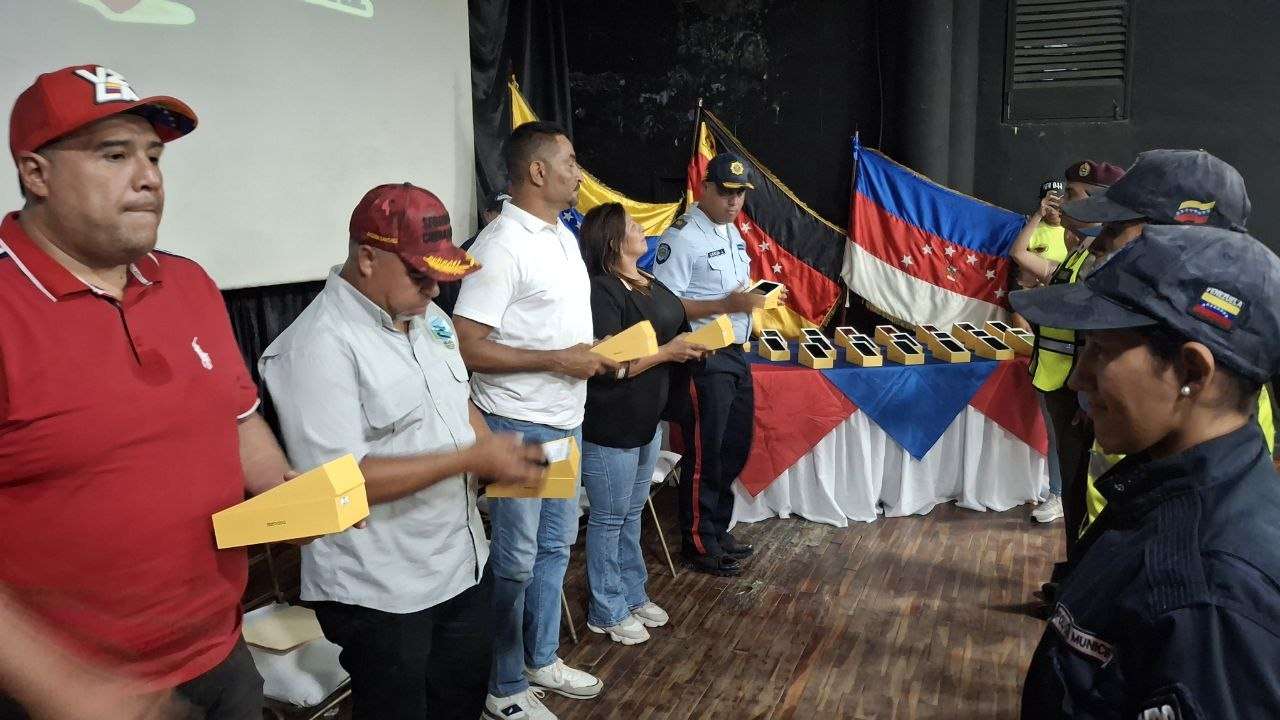 Dotan con equipos de tecnología a 38 Cuadrantes de Paz en el Tuy