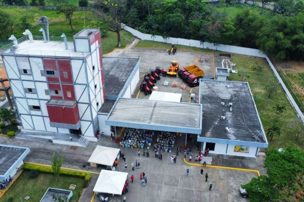  Economía Comunal impulsa nuevo modelo productivo en Venezuela