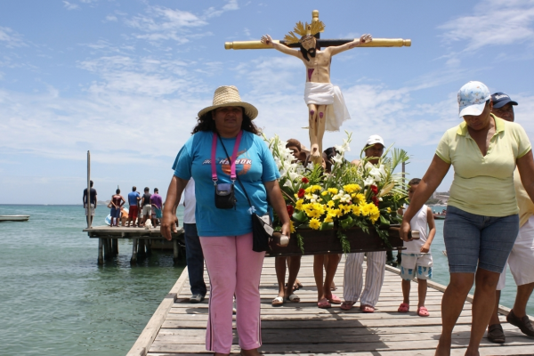 El Cristo del Buen Viaje en camino a su festividad