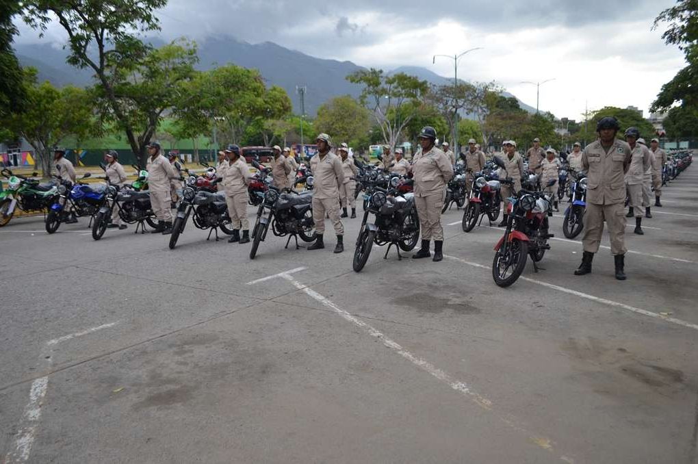 Entregan 150 motos a Inparques para optimizar la vigilancia ambiental