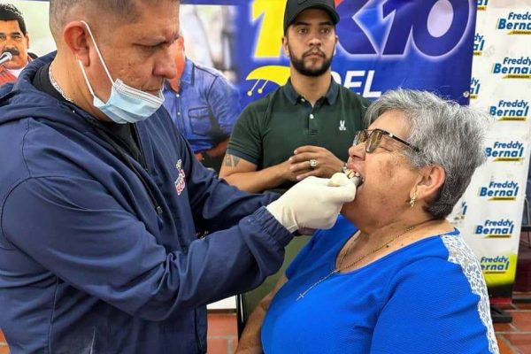 Entregan prótesis dentales a pacientes de cinco municipios del Táchira