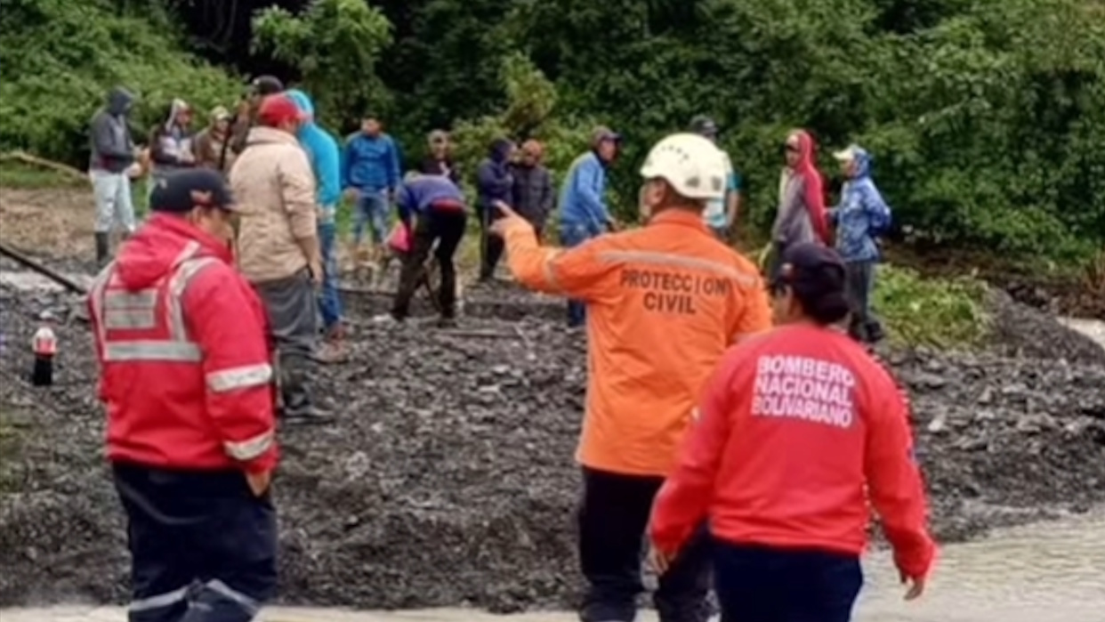 Gobierno venezolano atiende contingencias por lluvias torrenciales en siete estados