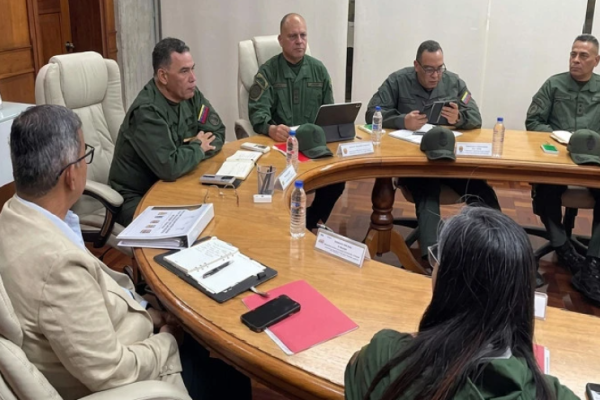 Gobierno y Fanb buscan atender servicios públicos