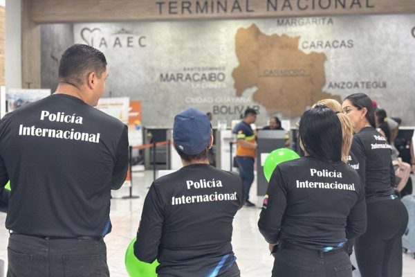 Interpol despliega operativo de seguridad en Aeropuerto de Valencia