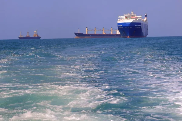 Kuwait reducirá restricciones marítimas y permitirá actividad diurna de barcos