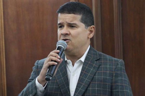 Luis Augusto Romero: las sanciones van más allá de un sector político