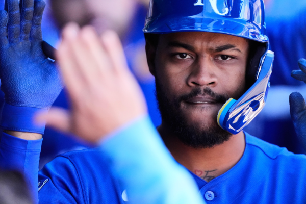 Maikel García conecta su primer jonrón de la campaña ante Milwaukee