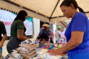 Más de 400 familias de Brión beneficiadas por plan alimentario