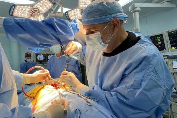 Monagas es referente en cirugías de columna