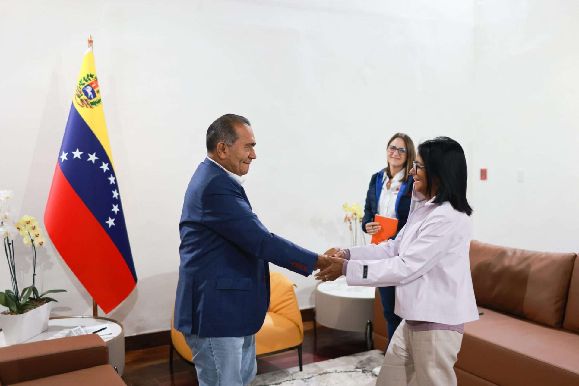 Presidenta (E) se reunión con el gobernador de Cojedes