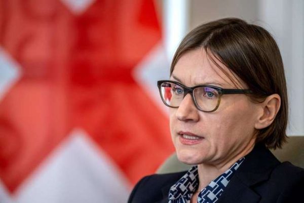 Presidenta del Comité de la Cruz Roja visita Irán y pide un alto al fuego duradero