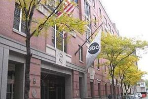 Presionan a cadena ABC tras pedido de Trump para despedir a Jimmy Kimmel