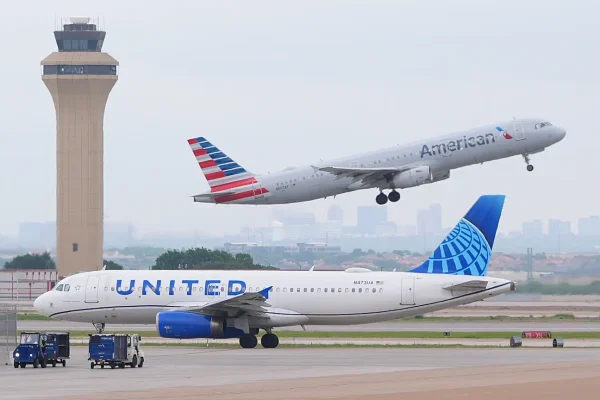 Primer vuelo directo entre EEUU y Venezuela en siete años despega desde Miami