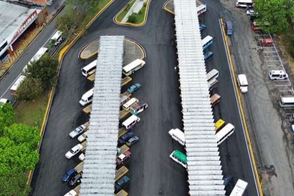 Rehabilitan más de 80 kilómetros de vías en 10 municipios de Trujillo