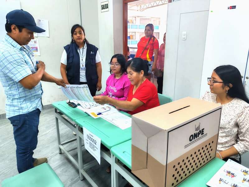 Tensión en Perú para definir segundo lugar para las presidenciales