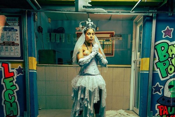 Tokischa enciende la polémica por grabar desnuda en una iglesia