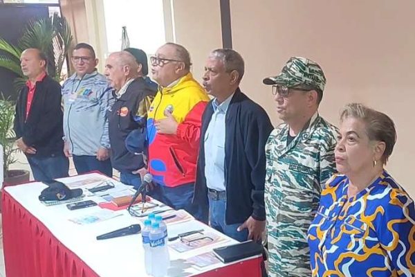 Trabajadores andinos afinan detalles para la peregrinación contra las sanciones