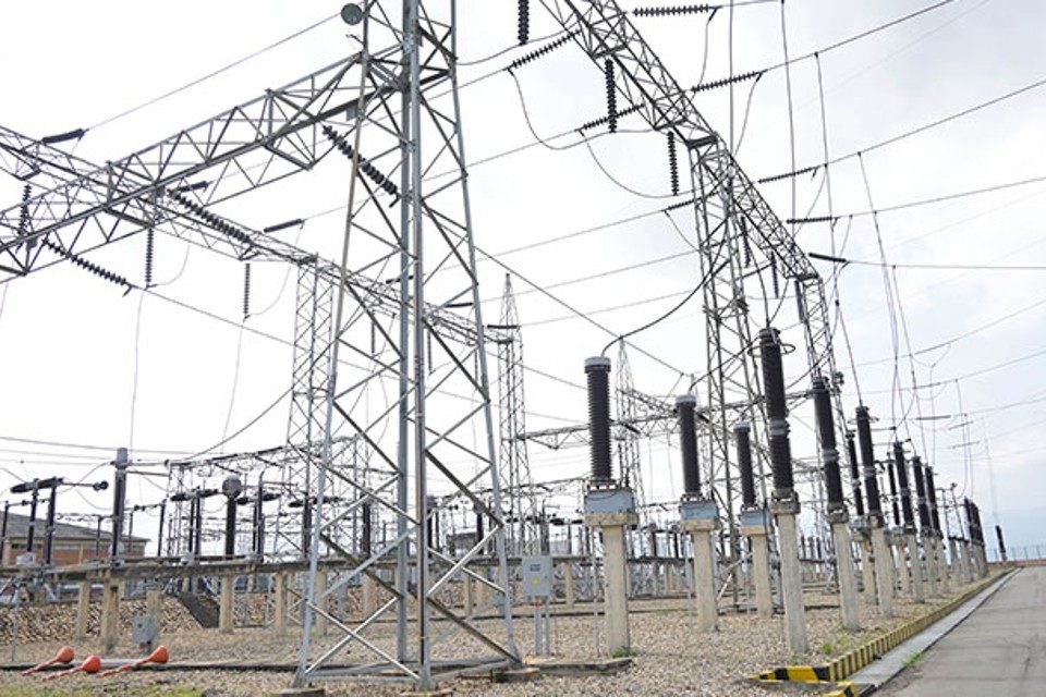 Venezuela y Colombia firman acuerdo para reactivar la conexión de energía eléctrica