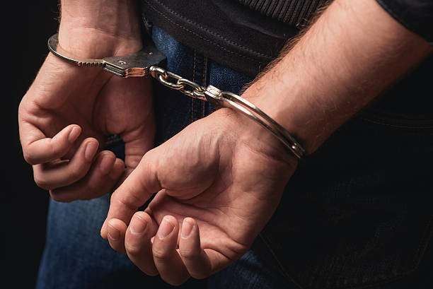 Aberrado mató a una mujer y la metió en un pipote